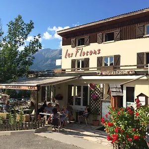 hotel-les-flocons-le-sauze.fr-provencehotel.com/
